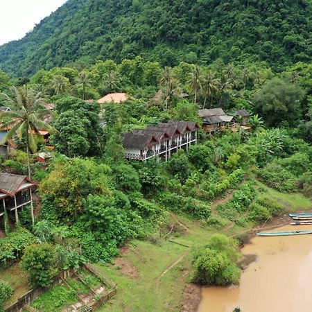 Pdv Guesthouse Muang Ngoi Exterior foto